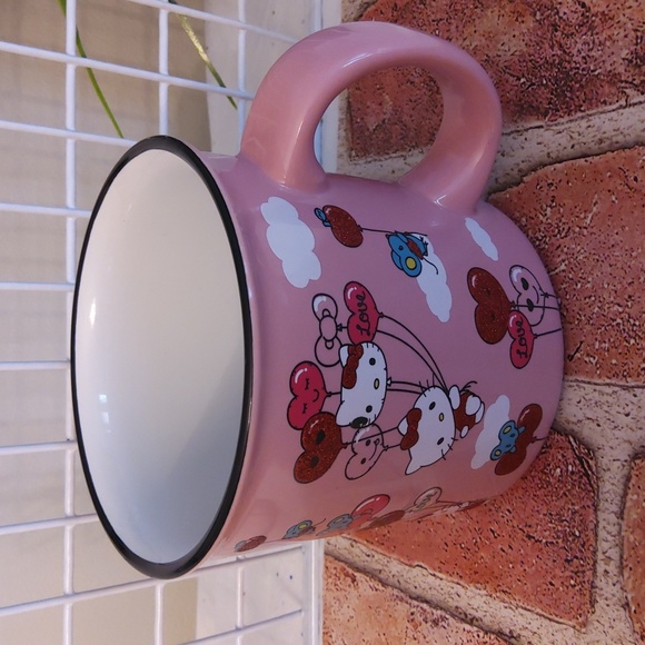 Hello Kitty 20-oz Ceramic Mug - NWT - Picture 6 of 6